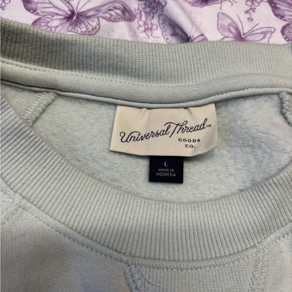 Universal Thread Women's Light Mint Sweatshirt - image 2